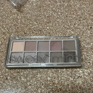 Eyeshadow